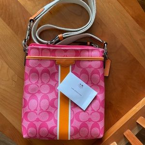 Coach Crossbody Pink/Orange Bag Excellent Condition Exceptionally Clean